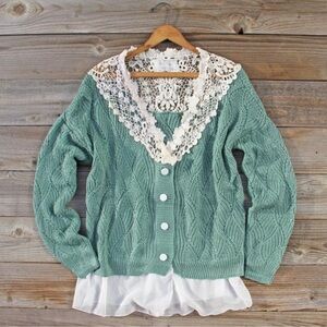 Medium vintage Sleepy December Sweater in Sage, Sweet Lace Sweaters